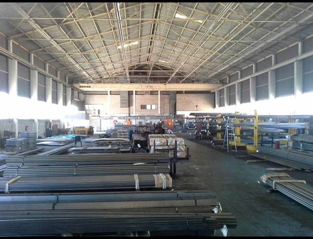 2,220M² FACTORY TO LET IN EPPING INDUSTRIAL
